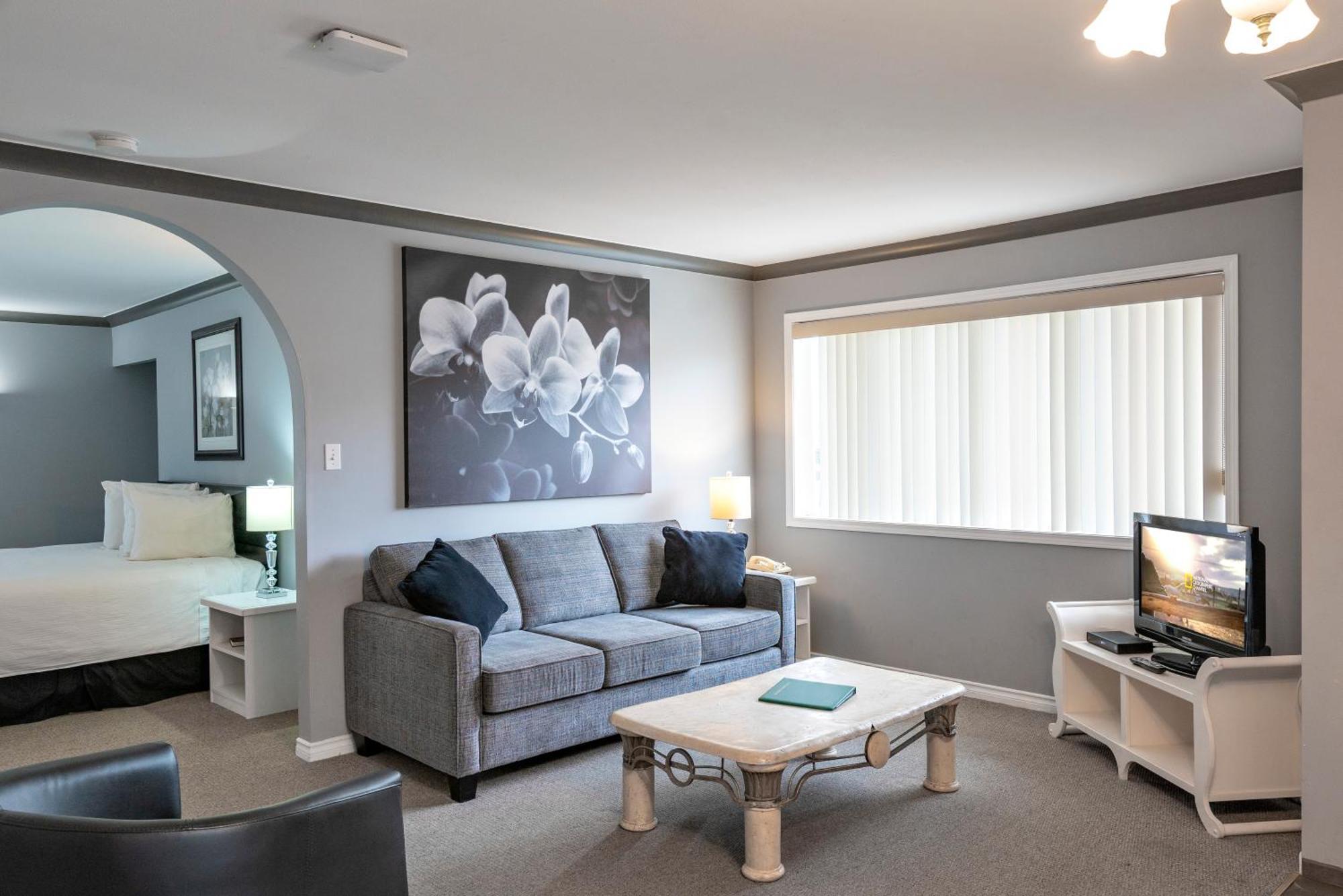 Tiki Shores Inn & Suites Penticton Dış mekan fotoğraf
