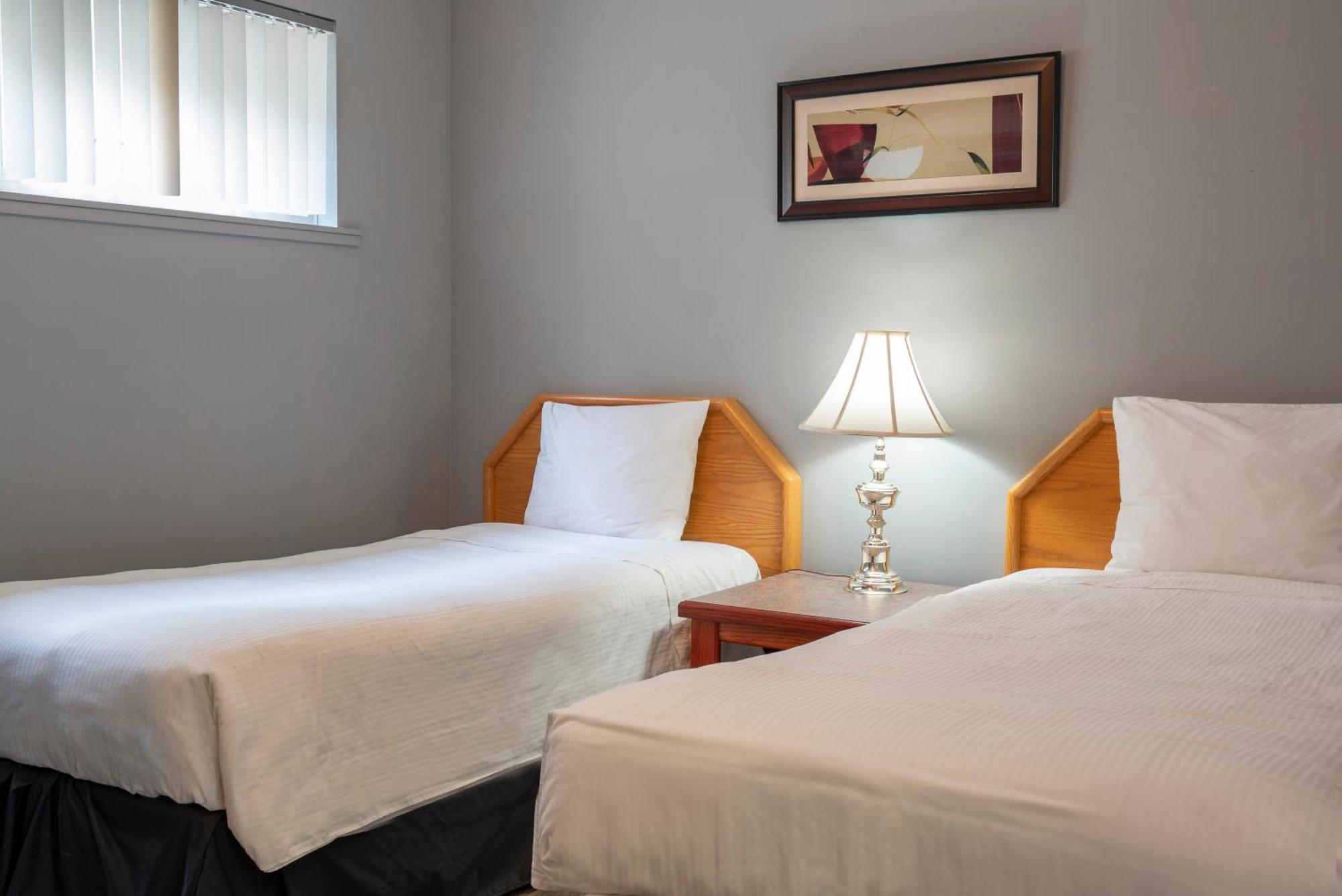 Tiki Shores Inn & Suites Penticton Dış mekan fotoğraf