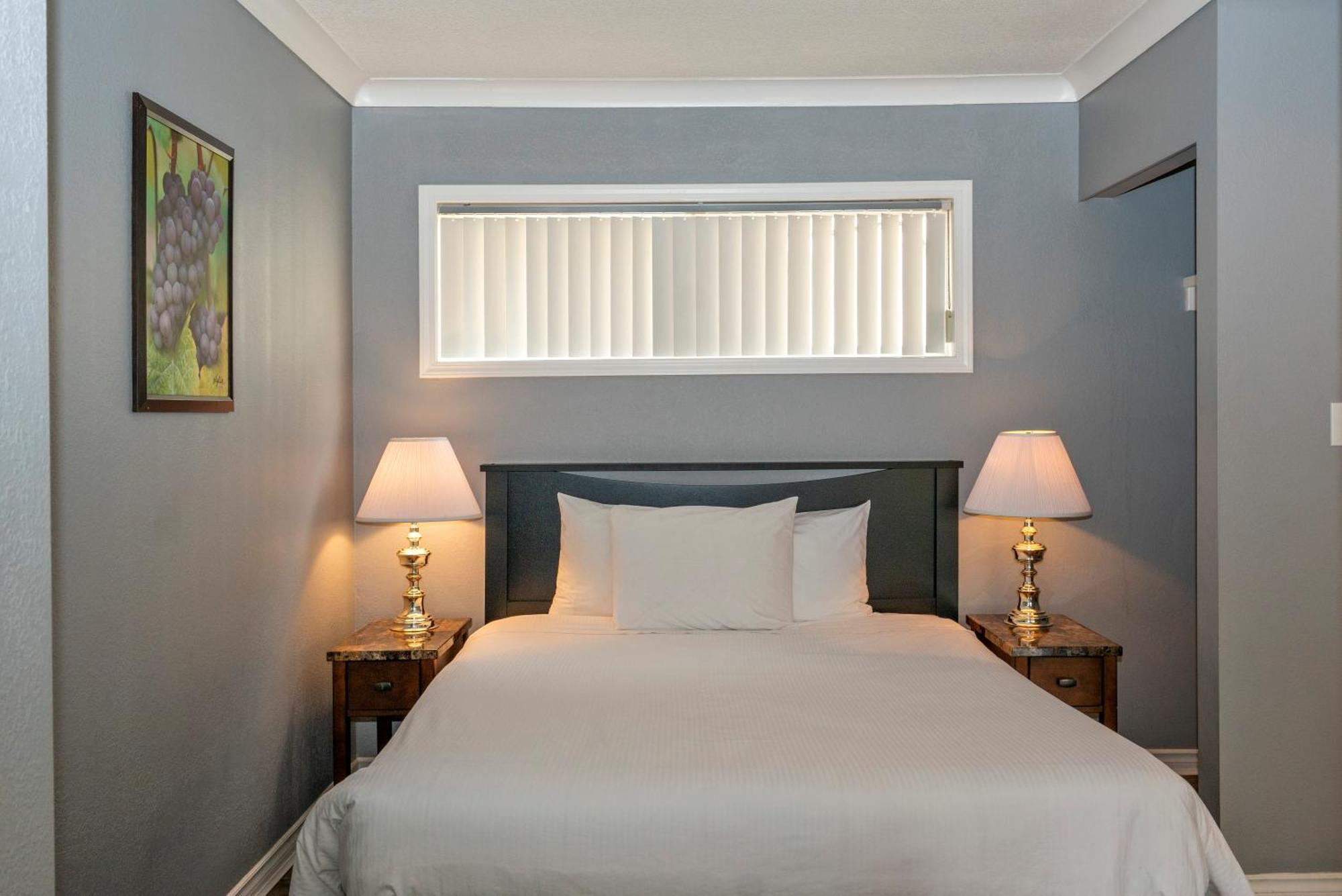Tiki Shores Inn & Suites Penticton Dış mekan fotoğraf