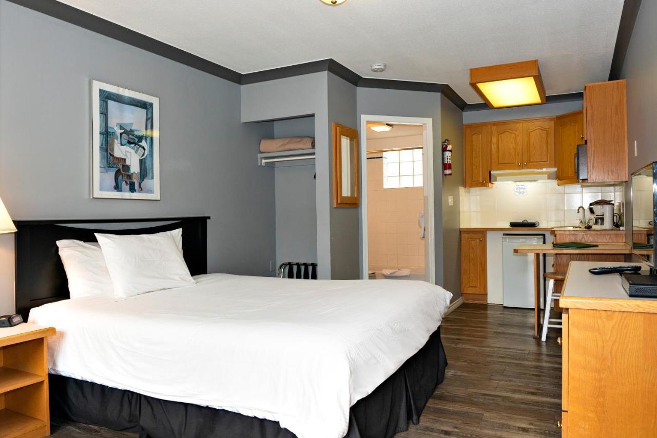 Tiki Shores Inn & Suites Penticton Dış mekan fotoğraf