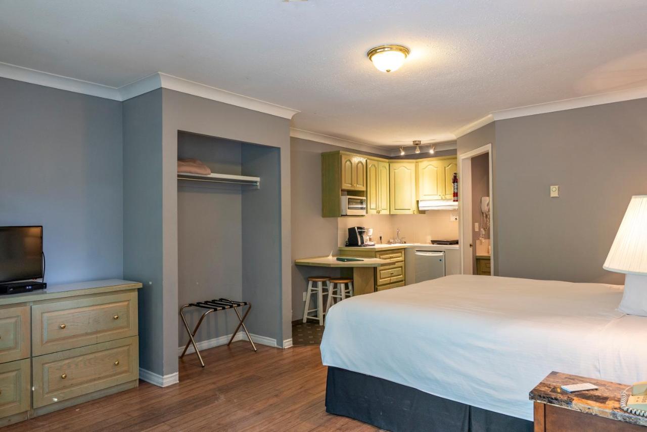 Tiki Shores Inn & Suites Penticton Dış mekan fotoğraf
